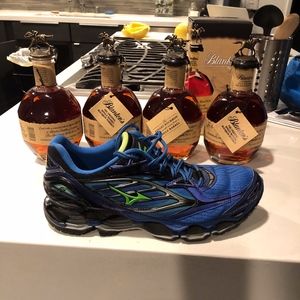 Mizuno Men’s Wave Prophesy 6 Size 10 ($219 Amazon